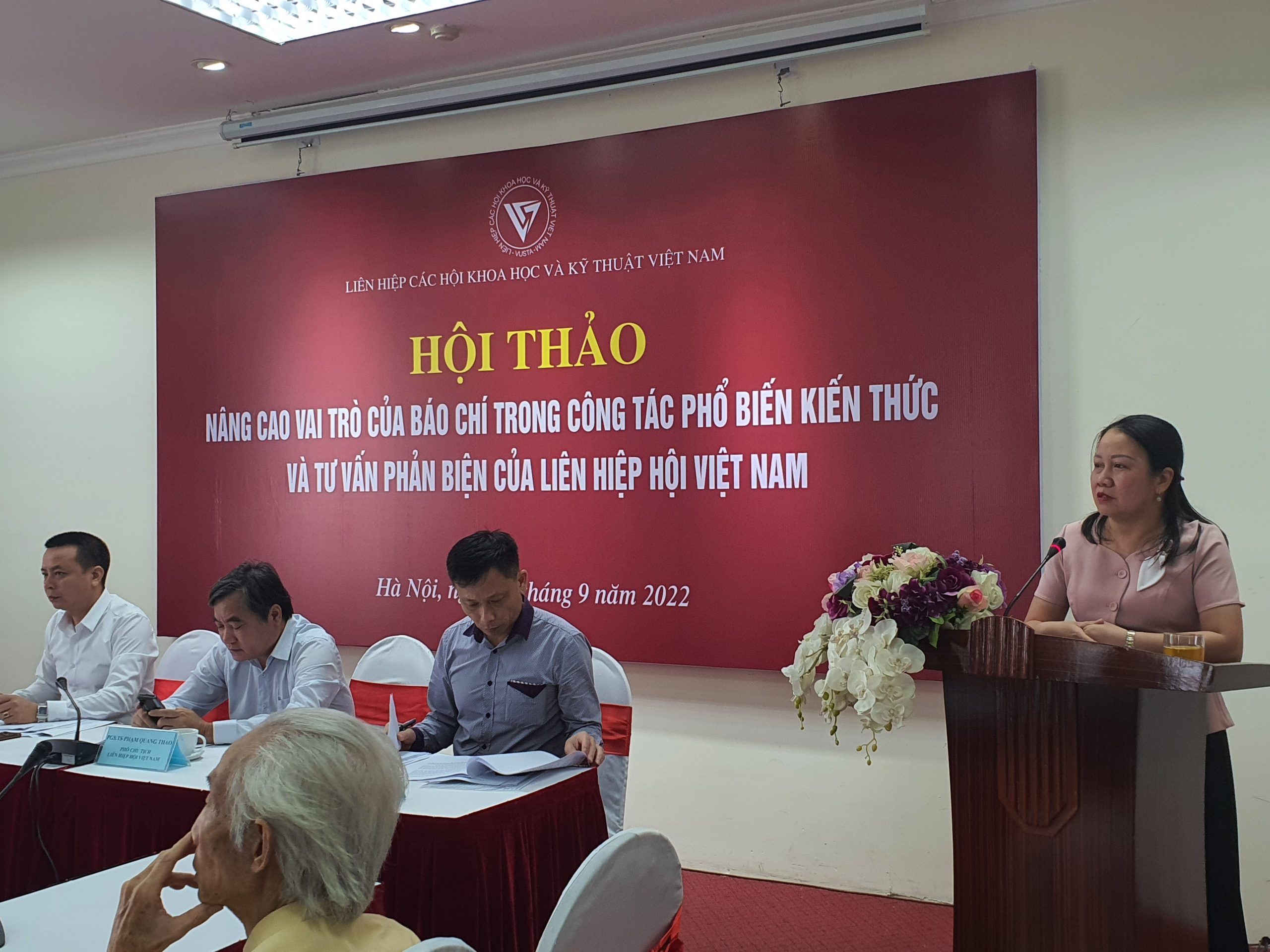 Theo Ths. Bùi Kim Tuyến - Trưởng Ban tư vấn phản biện và Giám định xã hội, Liên hiệp Hội Việt Nam nêu ý kiến vai trò của báo chí