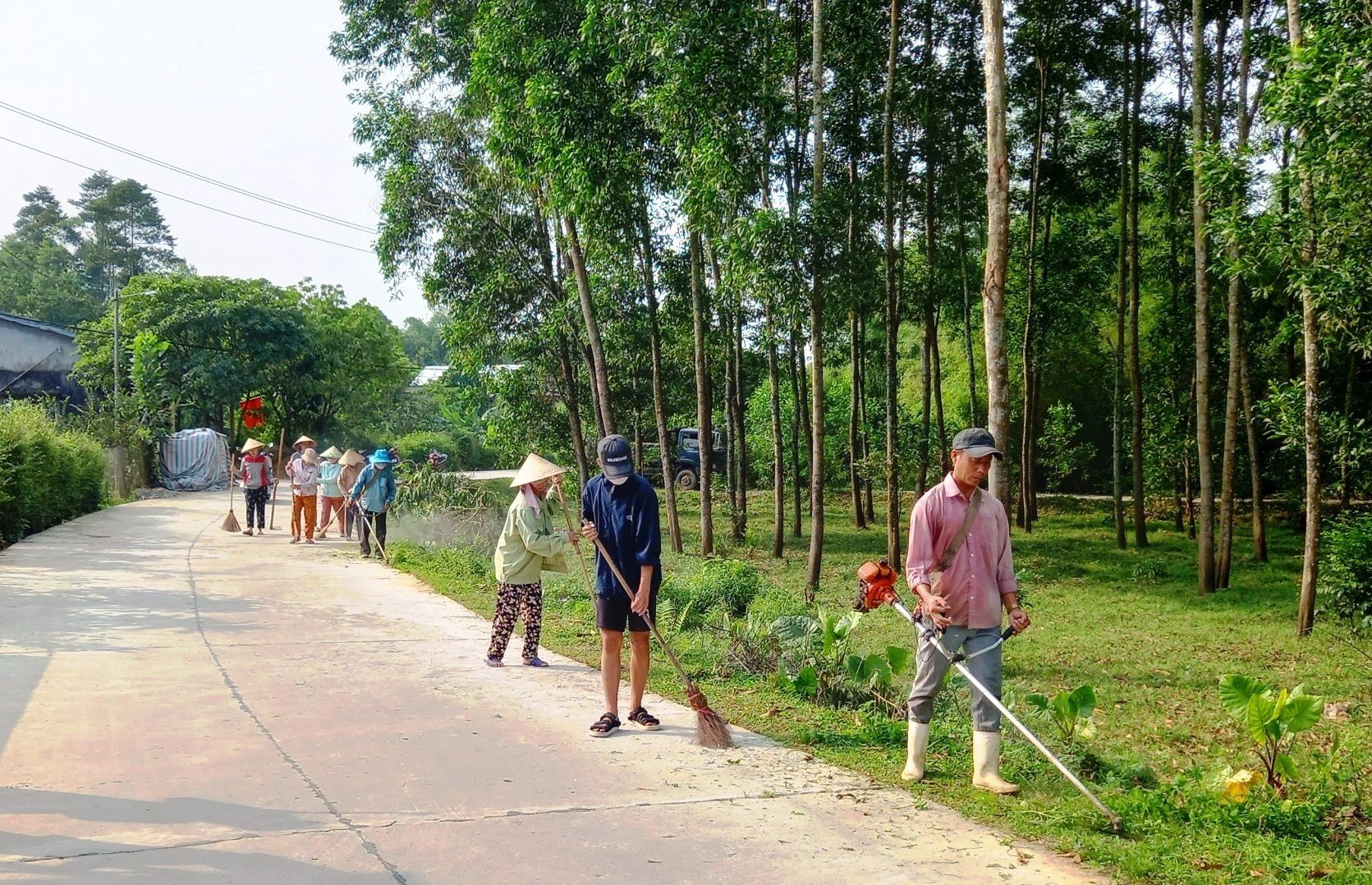 Phong trào Ngày Chủ nhật xanh lan tỏa đến từng thôn, xóm.