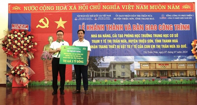 Petrovietnam và PVFCCo, PV Trans hỗ trợ 8 tỷ đồng xây dựng trường, trạm tại Thanh Hóa 