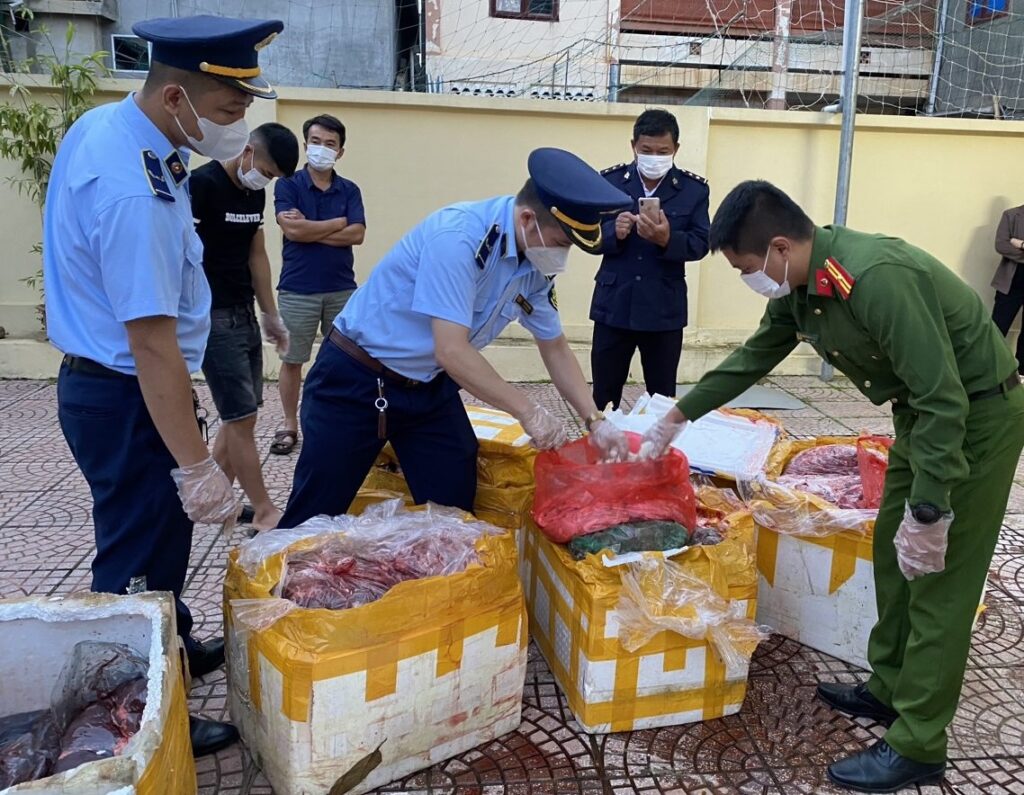  Sơn La: Xử lý đối tượng vận chuyển 500 kg nội tạng động vật không rõ nguồn gốc