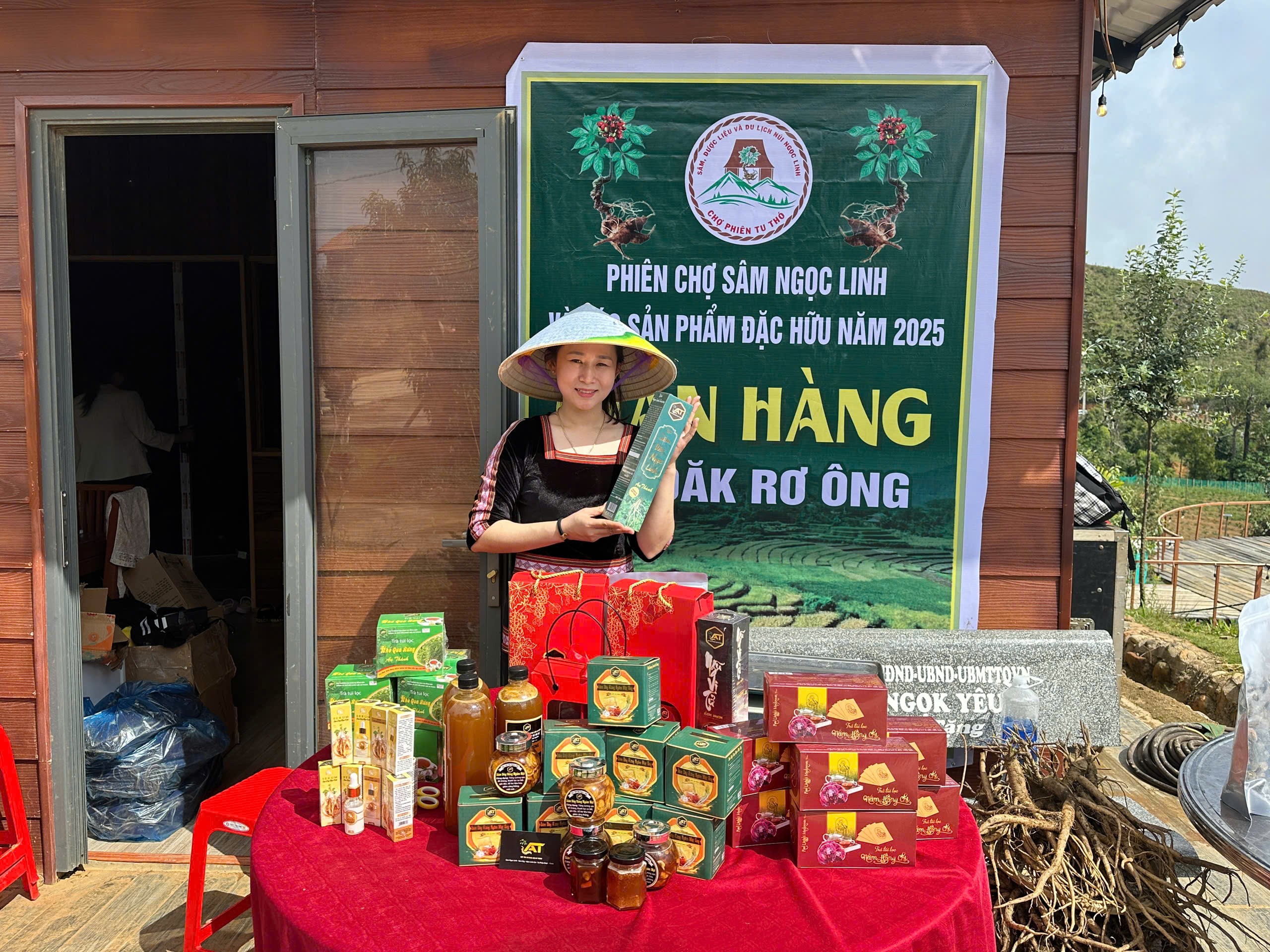 cho-phien-sam-ngoc-linh-stnn-3-1749524766.jpg