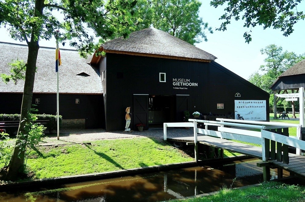 lang-giethoorn-o-ha-lan-1750822785.jpg