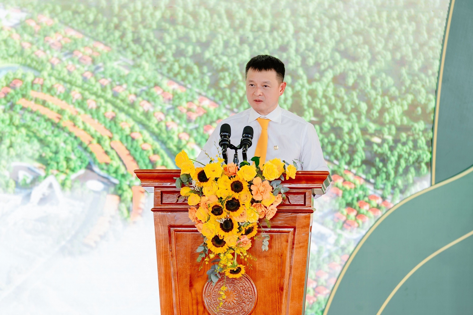 ong-dang-minh-truong-sun-group-1750994143.jpg
