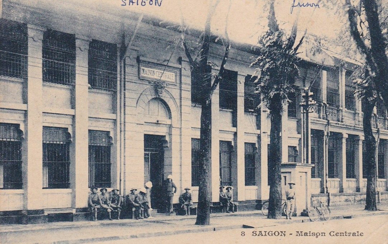 kham-lon-saigon-1752720367.jpg