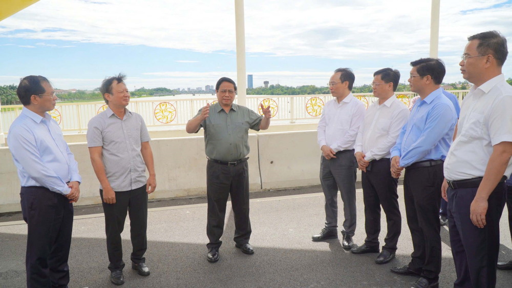 thu-tuong-pham-minh-chinh-vieng-dai-tuong-nguyen-chi-thanh-stnn-1-1753693615.jpg