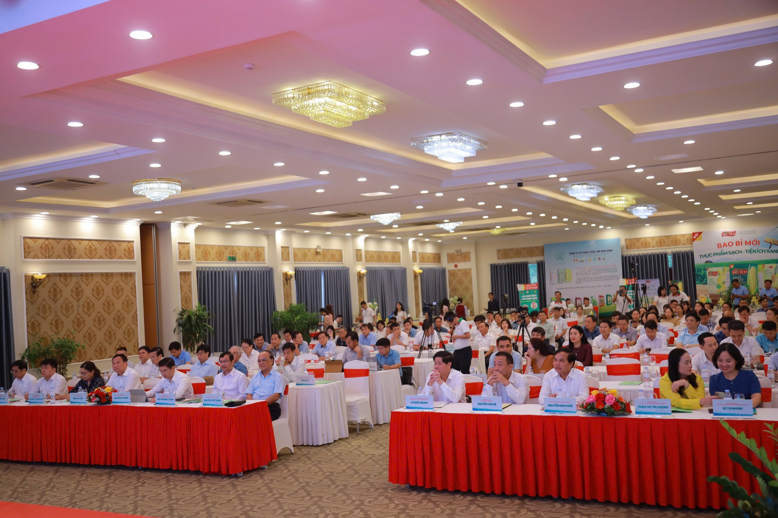 hoi-nghi-1754448749.jpg