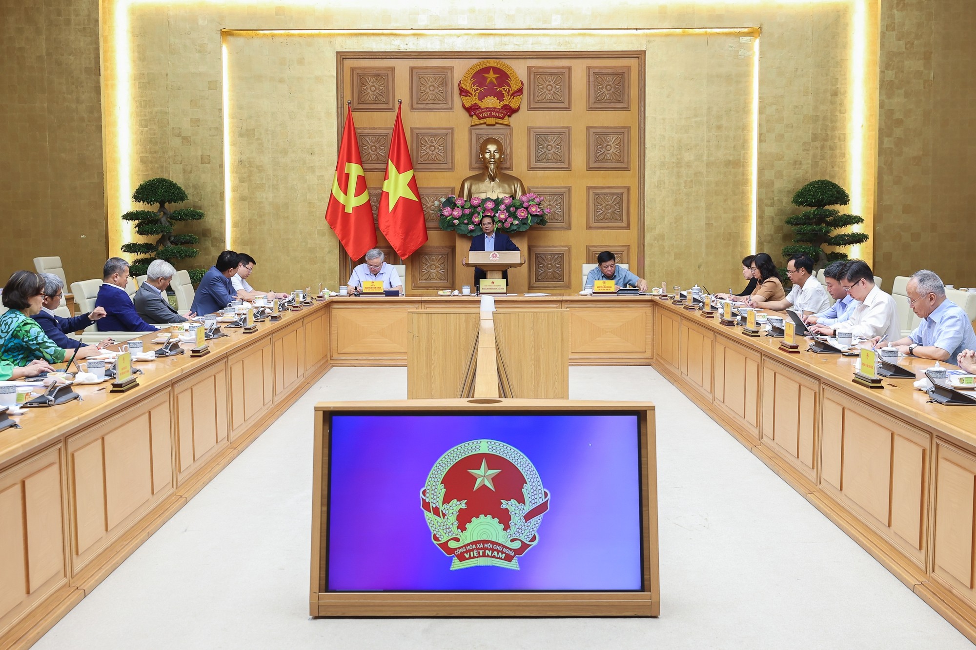 dot-pha-kinh-te-tu-nhan-nhu-chinh-sach-khoan-10-stnn-1754883989.jpg