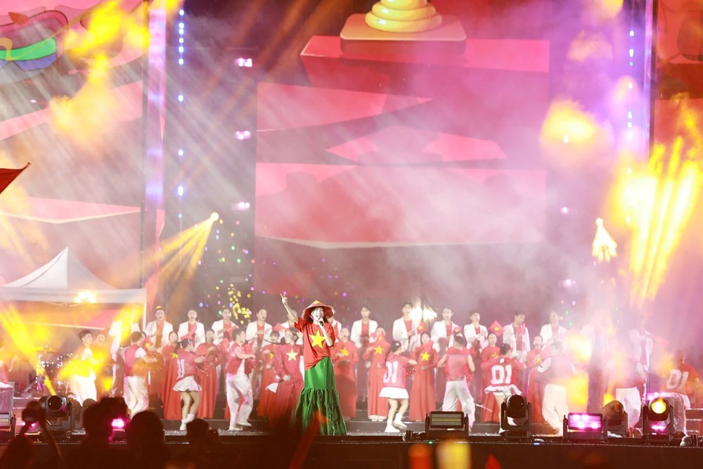 cam-on-concert-viet-nam-trong-toi-stnn2-1756262147.jpg