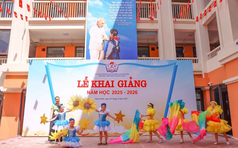 khai-giang-nam-hoc-2025-2026-stnn-1757038919.jpg