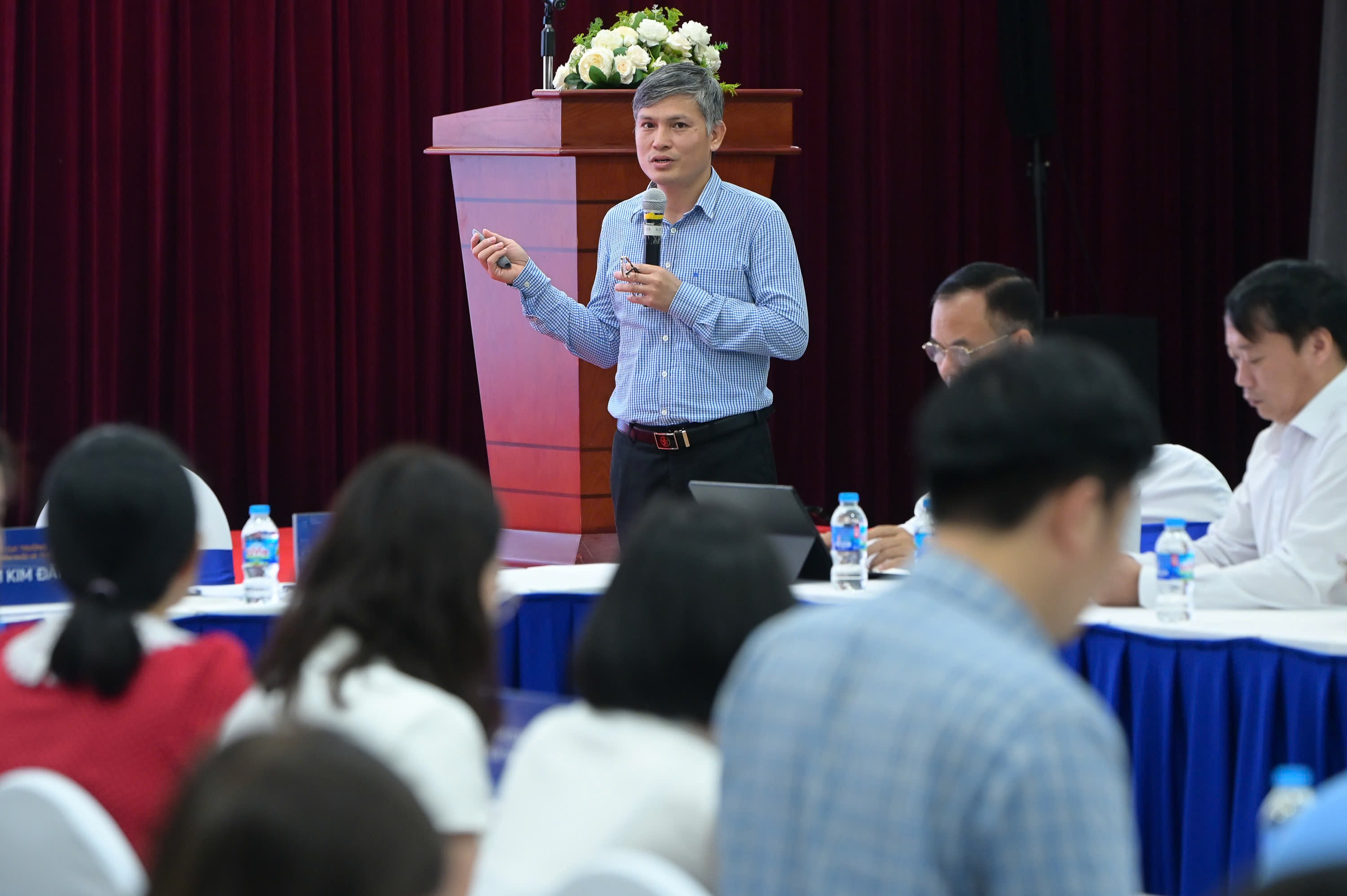 ong-do-van-hoan-pho-truong-phong-giong-vat-nuoi-cuc-chan-nuoi-va-thu-y-1760064246.jpg