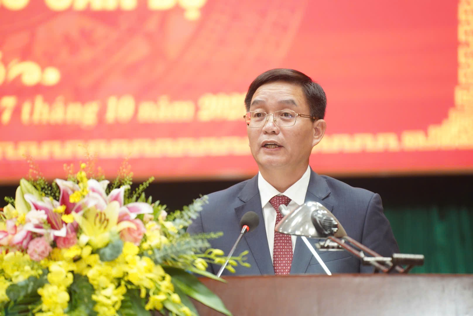 tan-bi-thu-thanh-uy-hue-2-1760923534.jpg