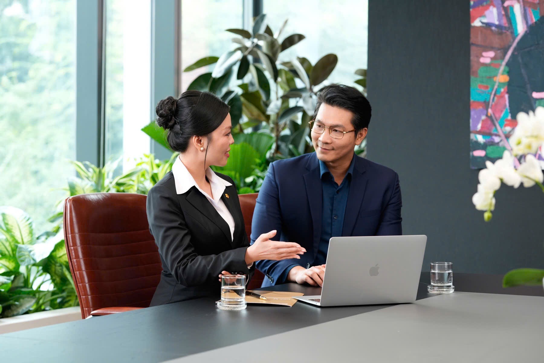  Đội ngũ chuyên gia BIDV Private Banking trao đổi với khách hàng tại Chi nhánh Trung tâm Khách hàng Cá nhân Cao cấp Miền Nam