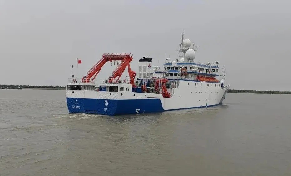 2-1781504122.jpg