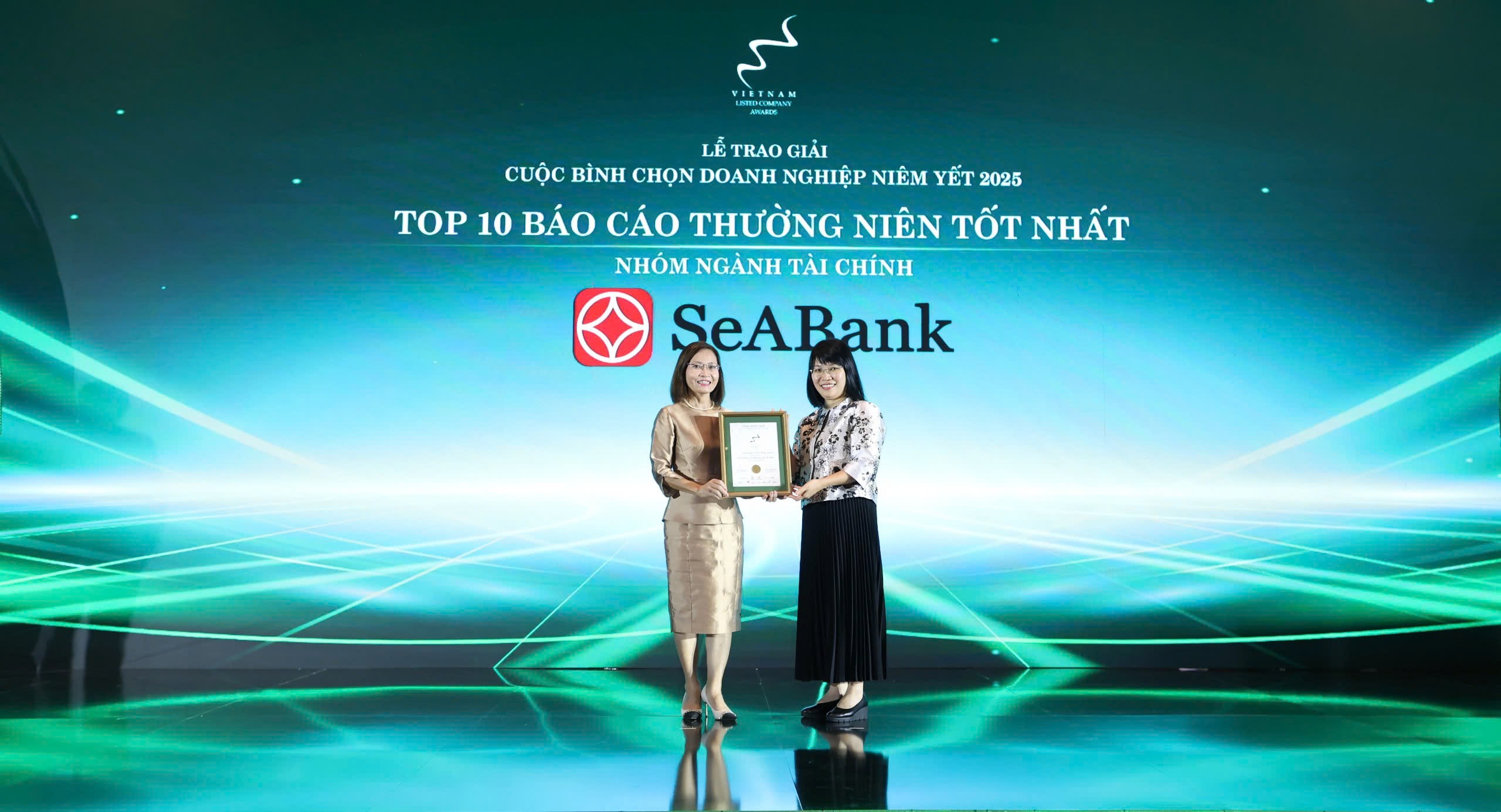 SeABank được vinh danh Top 10 Báo cáo thường niên tốt nhất 2025 đã khẳng định sự chuẩn mực minh bạch và nền tảng tăng trưởng bền vững