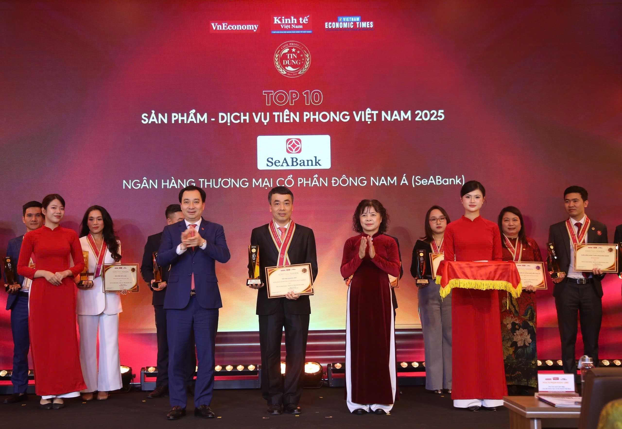 SeABank được vinh danh trong Top 10 Sản phẩm - Dịch vụ Tiên phong 2025 của Chương trình Tin Dùng Việt Nam