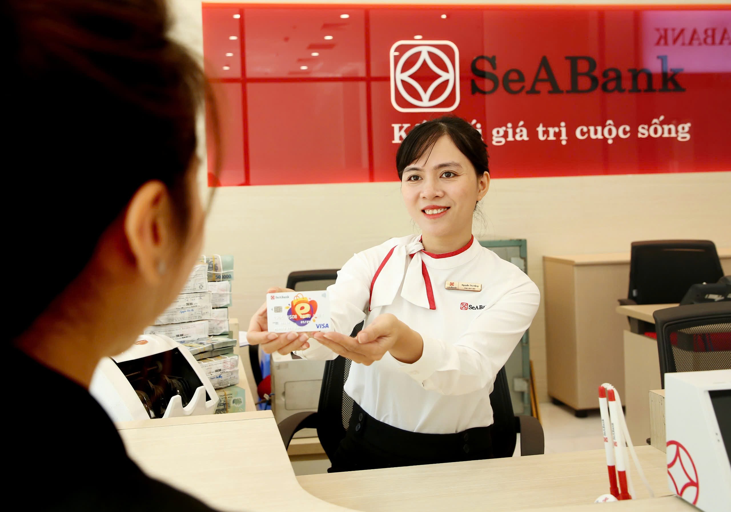 Chương trình SeABank trao quà Tết - Gắn kết sum vầy tiếp tục khẳng định chiến lược phát triển bán lẻ, đồng thời thể hiện cam kết lâu dài