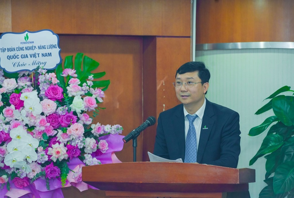petrovietnam-trao-quyet-dinh-bo-nhiem-vien-truong-stnn-1783503173.jpg