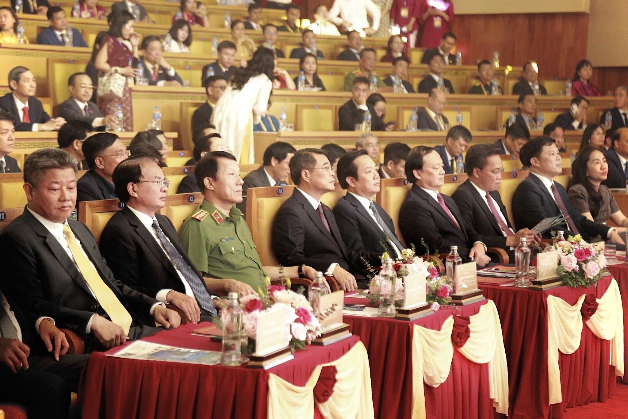 hy-tam-nhin-moi-stnn-4-1791859431.jpg