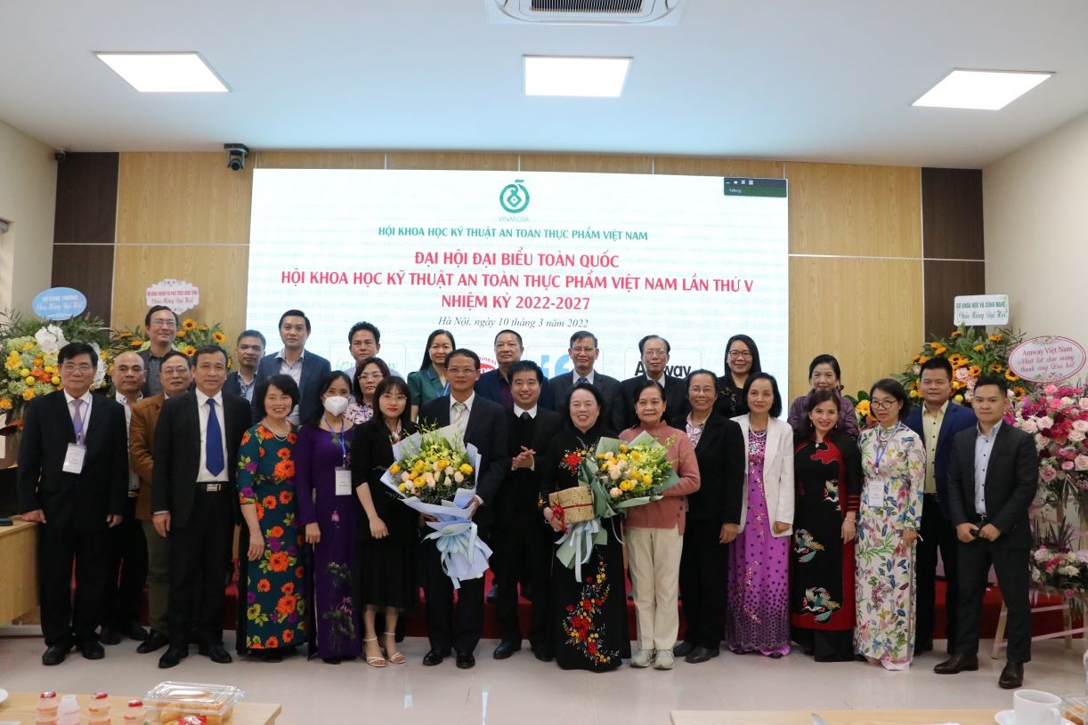lien-hiep-cac-hoi-khkt-vn-chuc-mung-1792551679.jpg