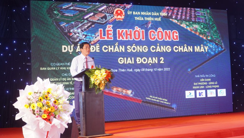 : Ông Nguyễn Văn Phương, Chủ tịch UBND tỉnh Thừa Thiên Huế phát biểu tại buổi lễ khởi công.