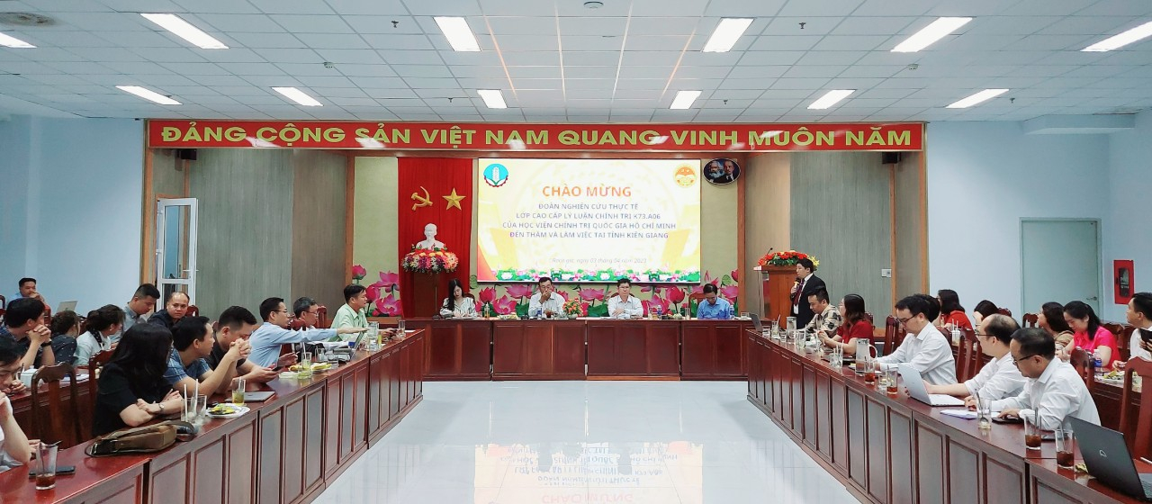 Quang cảnh buổi làm việc tại Sở Nông nghiệp và Phát triển nông thôn Kiên Giang.