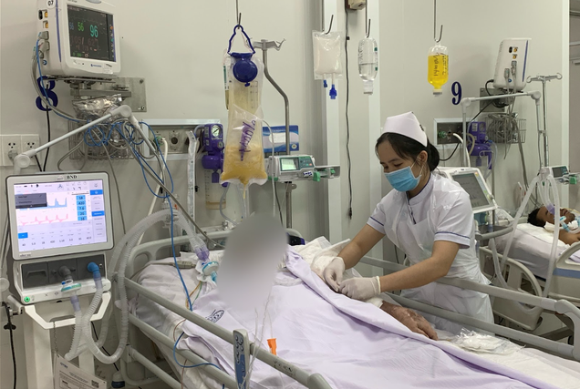 Điều trị cho bệnh nhân ngộ độc botulinum trên địa bàn T.P Hồ Chí Minh tại Bệnh viện Chợ Rẫy.