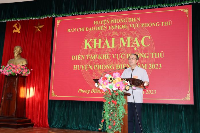 Ông Phan Quý Phương, Phó Chủ tịch UBND tỉnh Thừa Thiên Huế phát biểu chỉ đạo diễn tập.