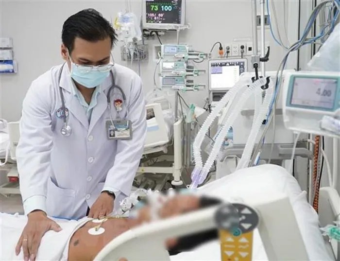 Bệnh nhân bị ngộ độc sữa được điều trị tại Bệnh viện Chợ Rẫy