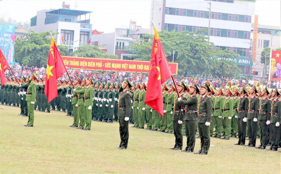 Các lực lượng tham gia luyện tập chuẩn bị cho Lễ kỷ niệm 70 năm Chiến thắng Điện Biên Phủ.