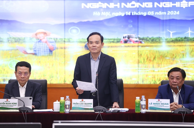 Phó Thủ tướng Trần Lưu Quang ghi nhận, biểu dương nỗ lực của ngành nông nghiệp trong chuyển đổi số - Ảnh: VGP/Hải Minh