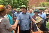 Bí thư Tỉnh ủy Nghệ An Nguyễn Đức Trung chỉ đạo khắc phục hậu quả lũ lụt tại các xã miền Tây Nghệ An