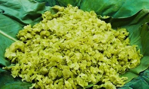 Cốm xanh Tú Lệ