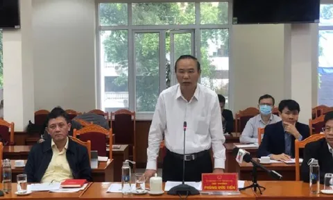 Chúng ta không mang mẹt ra thị trường nữa