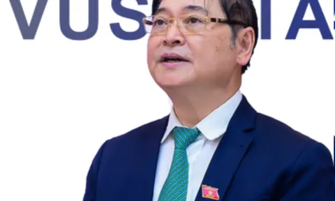 Chủ tịch Liên hiệp Hội Việt Nam Phan Xuân Dũng gửi thư chúc mừng nhân ngày KH&CN Việt Nam