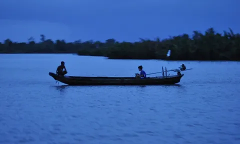 Chạnh lòng nhớ "sự sang sông"