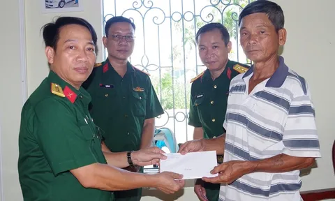 Thăm hỏi, tặng quà gia đình các liệt sĩ hy sinh tại Tiểu khu 67 – ‘Nước mắt’ Rào Trăng