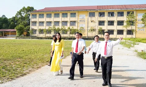Thừa Thiên Huế: Ưu tiên nguồn lực, khuyến khích phát triển nghiên cứu khoa học kỹ thuật ở trường học