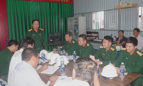 Bộ Chỉ huy Quân sự tỉnh Thừa Thiên Huế kiểm tra và tặng quà các đơn vị thi công Công trình Sở chỉ huy mới