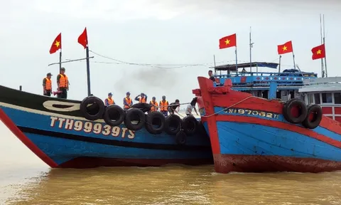 Cứu hộ thành công 01 tàu cá và 03 ngư dân bị nạn trên biển