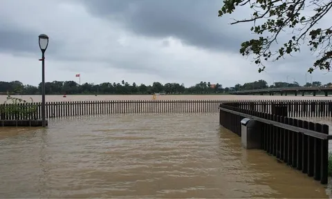 Nước lũ trên sông dâng nhanh, Huế điều tiết hồ chứa thủy điện để đảm bảo an toàn