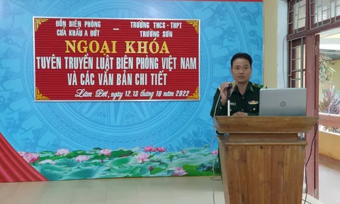 Tuyên truyền Luật Biên phòng Việt Nam cho học sinh vùng biên giới
