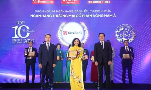 SeABank vinh dự đón nhận cùng lúc 3 giải thưởng danh giá