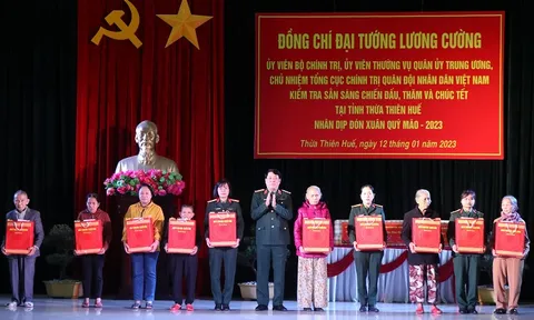 Đại tướng Lương Cường thăm, chúc Tết tại Thừa Thiên Huế