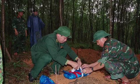 Thừa Thiên Huế: Cất bốc, quy tập được 1 hài cốt liệt sĩ tại xã Phú Sơn