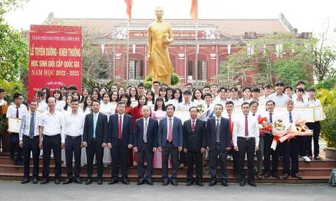 Khen thưởng 62 học sinh đoạt giải trong kỳ thi học sinh giỏi quốc gia năm học 2022-2023