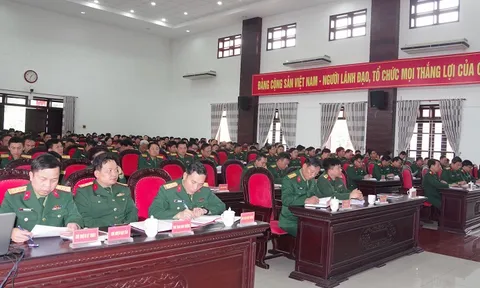 Học tập, quán triệt, triển khai các nghị quyết của Quân uỷ Trung ương