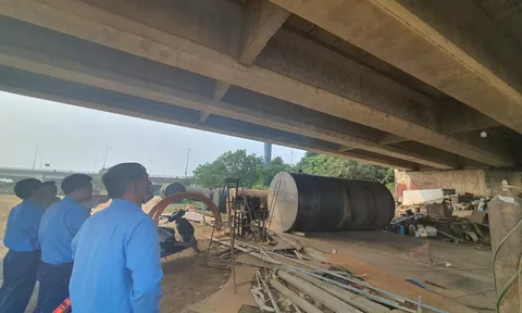 Công trình thi công dưới gầm cầu Trung Đô của CTCP Hùng Hưng vi phạm những quy định nào?