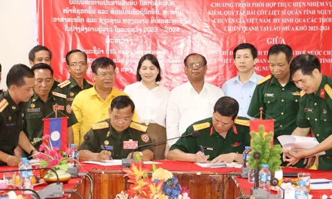 Đoàn công tác đặc biệt tỉnh Thừa Thiên Huế hội đàm với Ban công tác đặc biệt tỉnh Sekong (Lào)