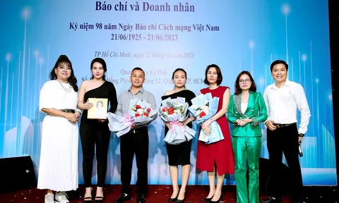 Gần 100 triệu đồng để gây quỹ “Tiếp sức đến trường” tại đêm Gala Báo chí và Doanh nhân