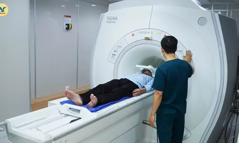 Sau tiêm 1 ngày, xuất hiện sưng, đau cánh tay, người đàn ông đi khám mới biết nguyên nhân không ngờ tới